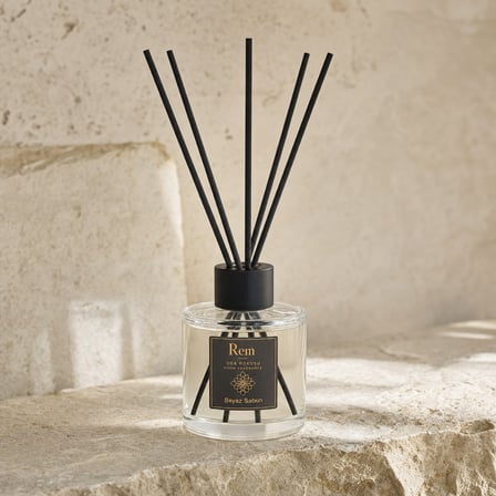 Beyaz Sabun 150 ml Fiber Çubuklu Oda Kokusu – Yuvarlak Silindir Cam Şişe