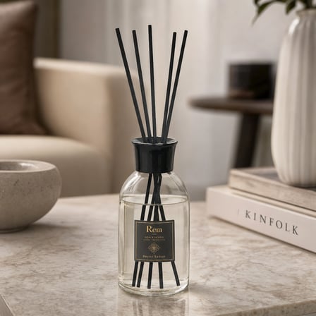 Beyaz Sabun 100 ml Fiber Çubuklu Oda Kokusu – Şeffaf Uzun Silindir Cam Şişe