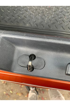 Renault Koleos Bagaj Mandalı Kapak Plakası