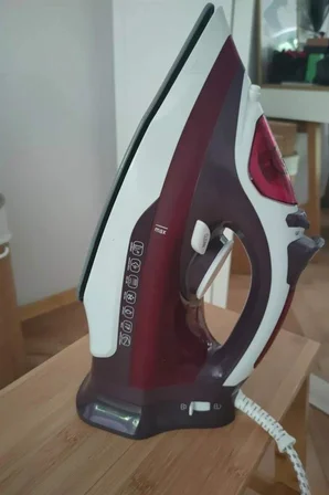 Modern Tasarım 2200W Dayanıklı Buharlı Seramik Kaplama Ütü Yeni Nesil