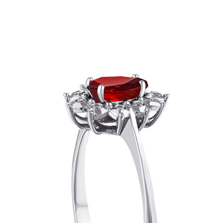 0.06 Karat Yakut Taşlı Pırlanta Yüzük