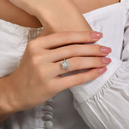 0.40 Karat Baget Pırlanta Yüzük