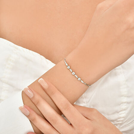 0.54 Karat Baget Taşlı Pırlanta Bileklik