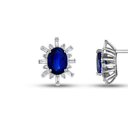 0.34 Karat Baget Taşlı Pırlantalı Safir Küpe