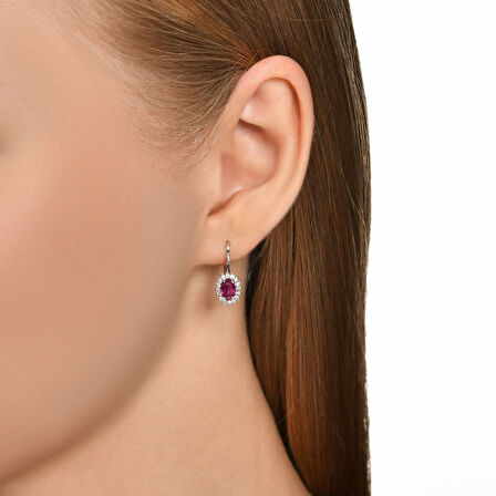 0.22 Karat Yakut Taşlı Pırlanta Küpe