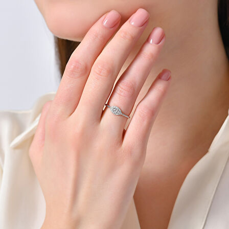 0.17 Karat Baget Taşlı Pırlanta Fantezi Yüzük