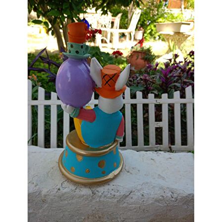 Alice in Wonderland - Harikalar Diyarında Yumurta Keyfi İnanılmaz Dekoratif Obje