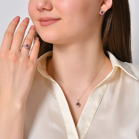 0.05 Karat Yakut Taşlı Pırlanta Kolye