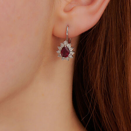 0.14 Karat Pırlanta Yakut Küpe