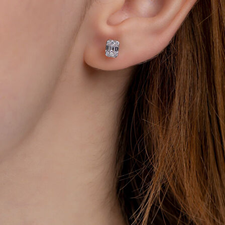 0.32 Karat Baget Pırlanta Küpe