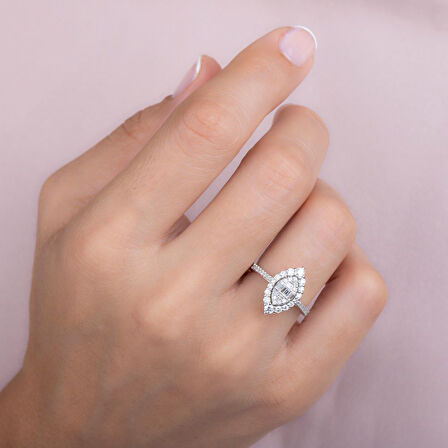 0.76 Karat Baget Pırlanta Yüzük