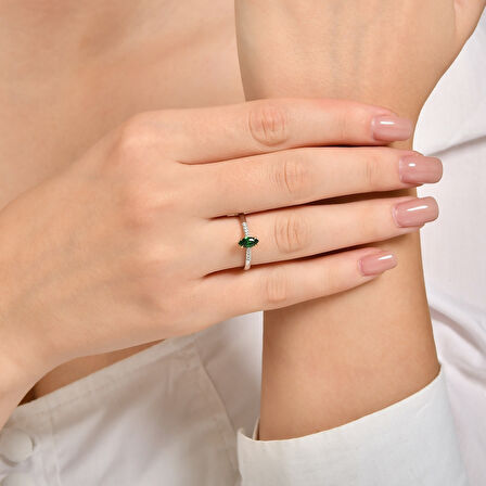 0.05 Karat Yeşil Topaz Taşlı Pırlanta Yüzük