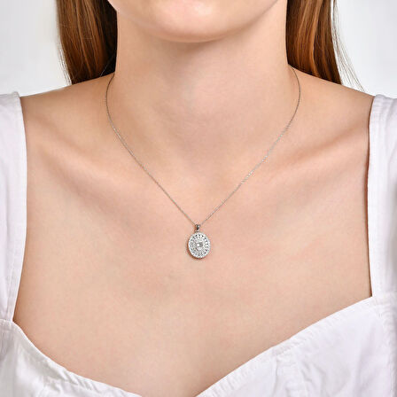 0.92 Karat Baget Taşlı Pırlanta Kolye