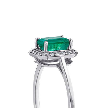 0.12 Karat Zümrüt Taşlı Pırlanta Yüzük