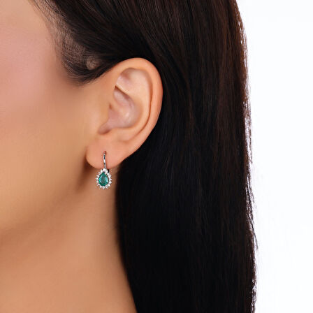 0.30 Karat Zümrüt Taşlı Pırlanta Küpe