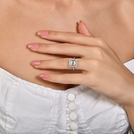 0.80 Karat Baget Pırlanta Yüzük