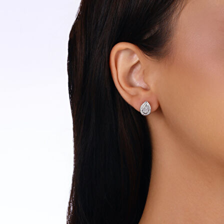 0.37 Karat Baget Taşlı Pırlanta Küpe