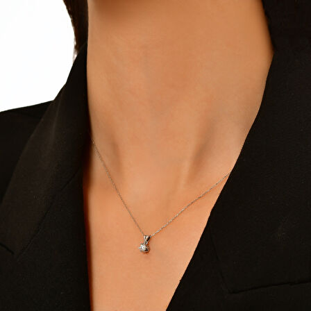 0.53 Karat Pırlanta Tektaş Kolye