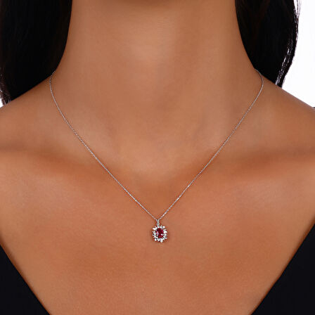 0.07 Karat Yakut Taşlı Pırlanta Kolye