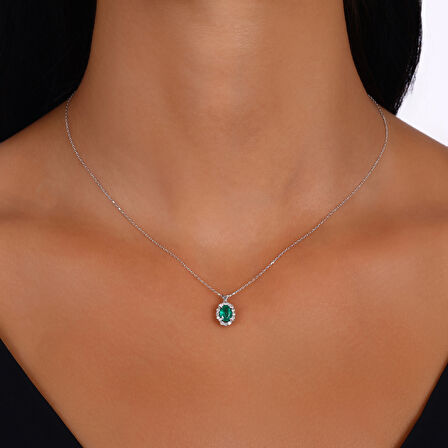 0.14 Karat Zümrüt Taşlı Pırlanta Kolye