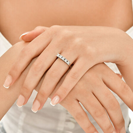 0.10 Karat Pırlanta Venüs Beştaş Yüzük