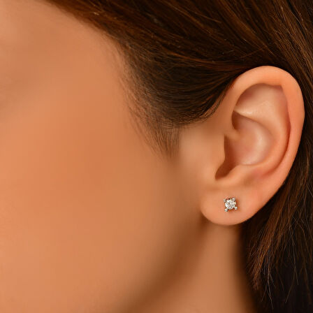 0.30 Karat Pırlanta Tektaş Küpe