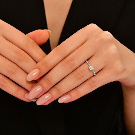 0.43 Karat Pırlanta Tektaş Yüzük