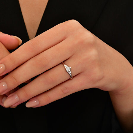 0.20 Karat Pırlanta Tektaş Yüzük