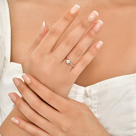 0.59 Karat Pırlanta Tektaş Yüzük