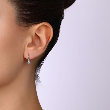 0.20 Karat Pırlanta Tektaş Küpe