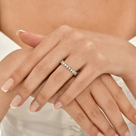 0.72 Karat Pırlanta Yarım Tur Yüzük