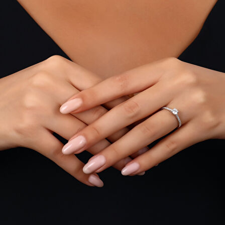 0.35 Karat Pırlanta Tektaş Yüzük