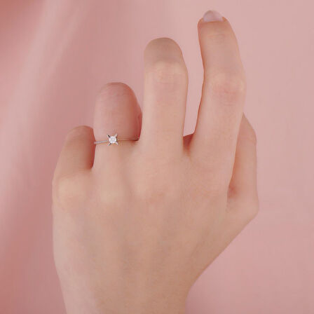 0.10 Karat Pırlanta Tektaş Yüzük