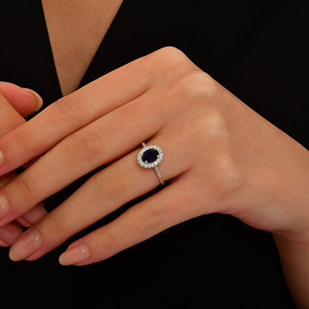 0.17 Karat Pırlanta Safir Taşlı Yüzük
