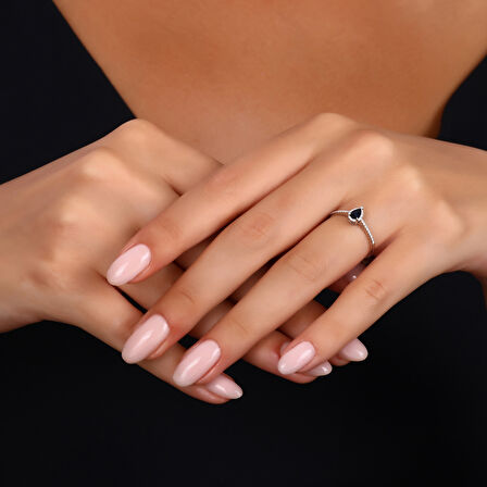 0.09 Karat Safir Taşlı Pırlanta Yüzük