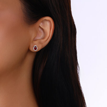 0.30 Karat Yakut Taşlı Pırlanta Küpe