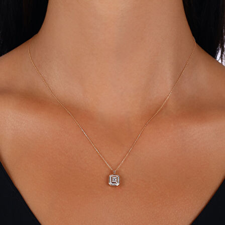 Pırlanta Baget Taşlı Kolye