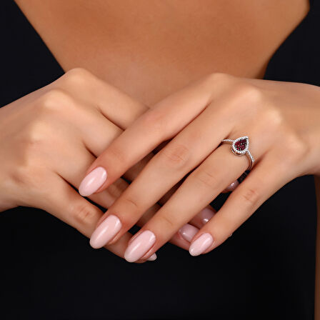 0.16 Karat Yakut Taşlı Pırlanta Yüzük