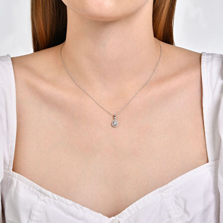 0.17 Karat Damla Kesim Pırlanta Kolye