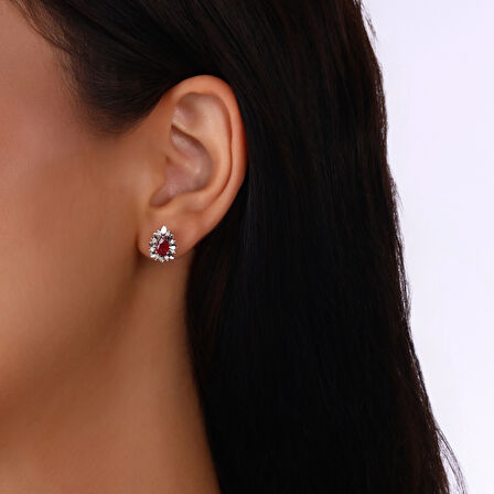 0.14 Karat Yakut Taşlı Pırlanta Küpe