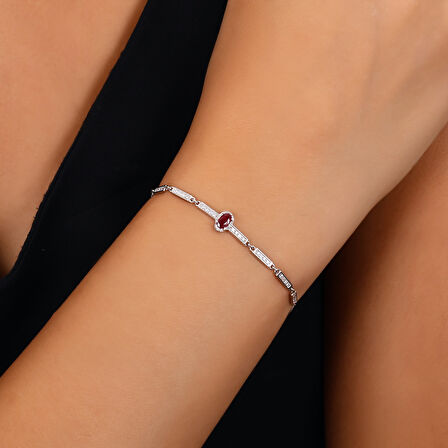 0.28 Karat Yakut Taşlı Pırlanta Bileklik