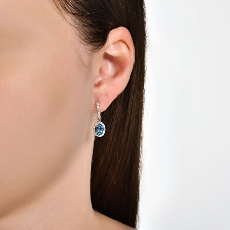 0.30 Karat Mavi Topaz Taşlı Pırlanta Küpe