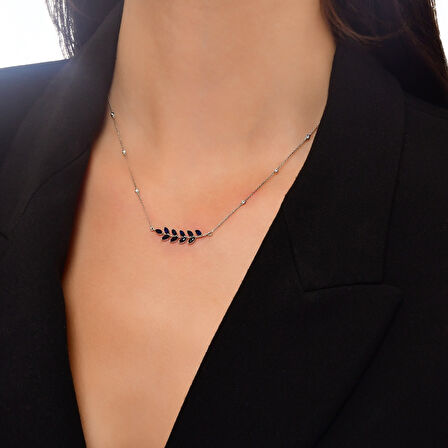 0.05 Karat Başak Figürlü Pırlanta Kolye