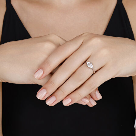 0.15 Karat Pırlanta Violet Taşlı Yüzük