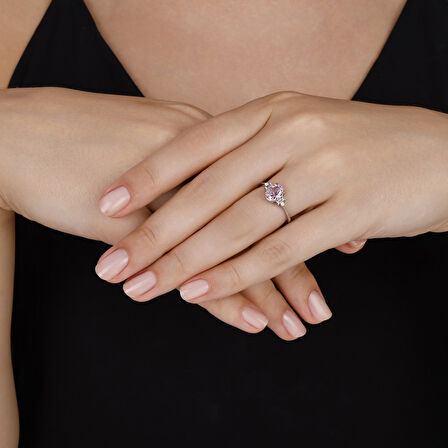 0.10 Karat Violet Taşlı Pırlanta Yüzük