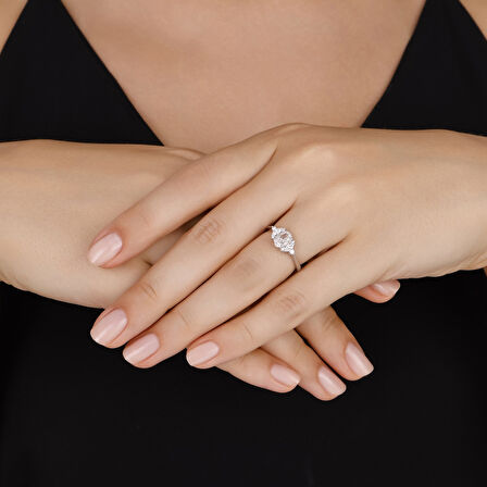 0.21 Karat Violet Taşlı Pırlanta Yüzük