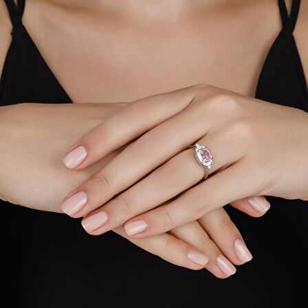 0.21 Karat Violet Taşlı Pırlanta Yüzük