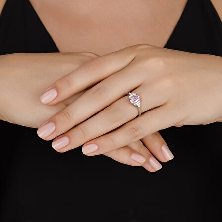 0.22 Karat Violet Taşlı Pırlanta Yüzük