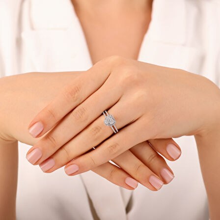 0.33 Karat Kalp Pırlanta Yüzük