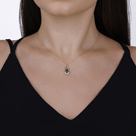 0.07 Karat Pırlanta Zümrüt Taşlı Fantezi Kolye